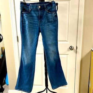 WHBM Everyday Soft Skinny Flare Jean, Size 4Short, High Rise, worn once